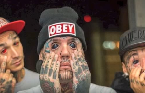 Tatuajes en los ojos es la nueva y peligrosa moda (Youtube)