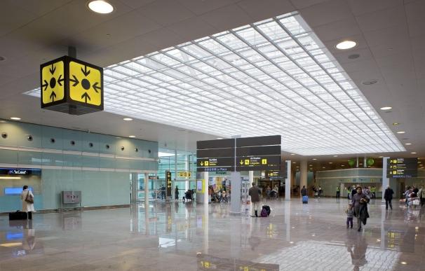 El Aeropuerto de Barcelona bate récord de pasajeros con 44,1 millones en 2016