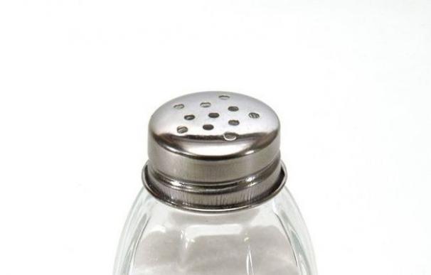 Reducir la sal un 10% en las comidas podría salvar millones de vidas