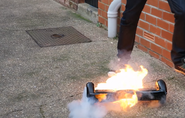 Un video de la explosión del famoso patinete Hoverboard se hace viral en la red