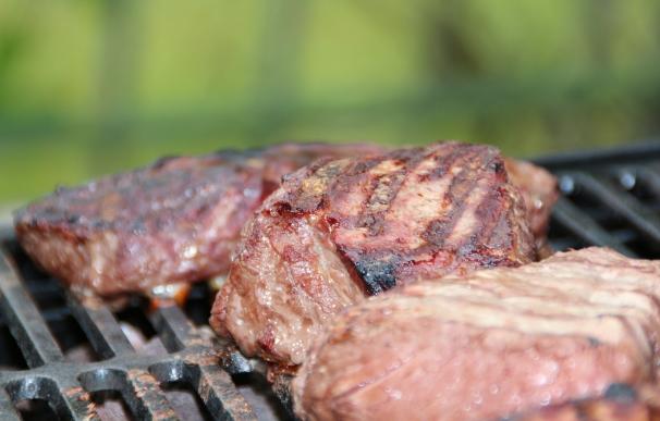 El consumo elevado de carne roja aumenta el riesgo de diverticulitis