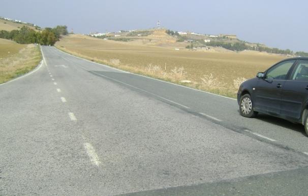 Adjudicada la obra para arreglar la carretera entre Carmona y Arahal