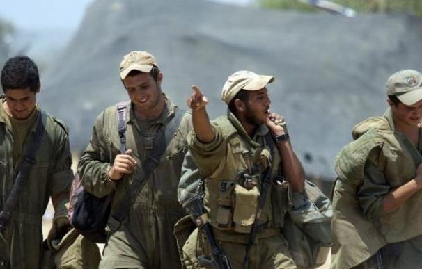 Hamás utilizó perfiles falsos de mujeres para 'hackear' teléfonos de soldados de Israel