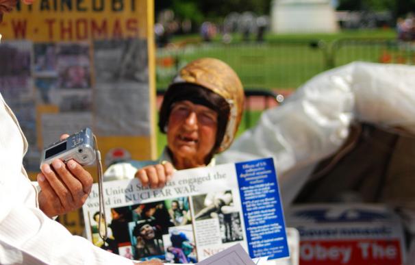 Muere la española que protestó durante más de 30 años frente a la Casa Blanca