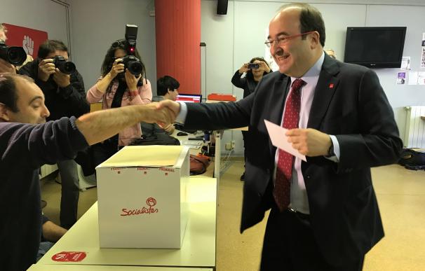 El PSC y sus cargos territoriales garantizan "neutralidad" en las primarias del PSOE