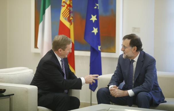 Rajoy apoya la posición de Cospedal en el accidente del Yak-42 y dice que Trillo será relevado en breve porque "toca"