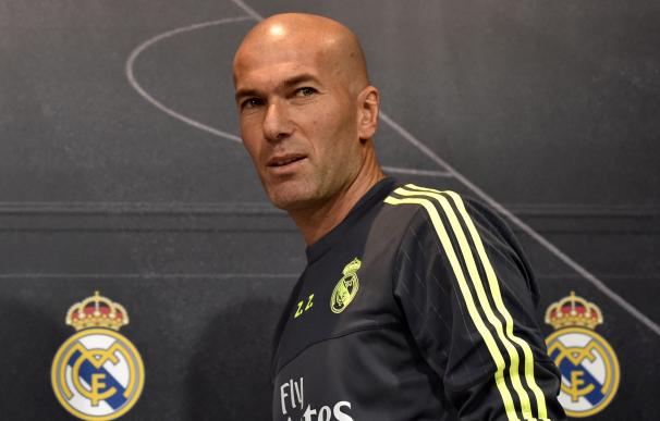 Zidane califica de "absurda" la sanción de la FIFA. / AFP