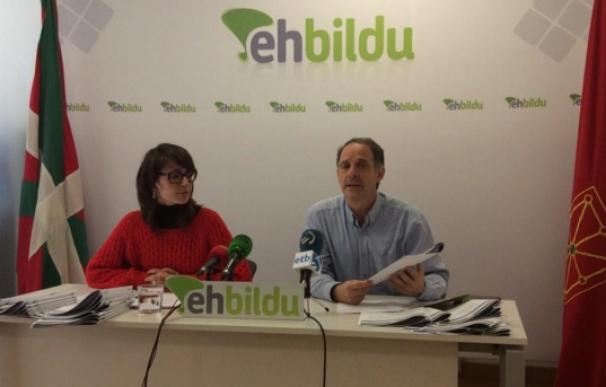 Maider Beloki, concejala, y Adolfo Araiz, parlamentario, de EH Bildu