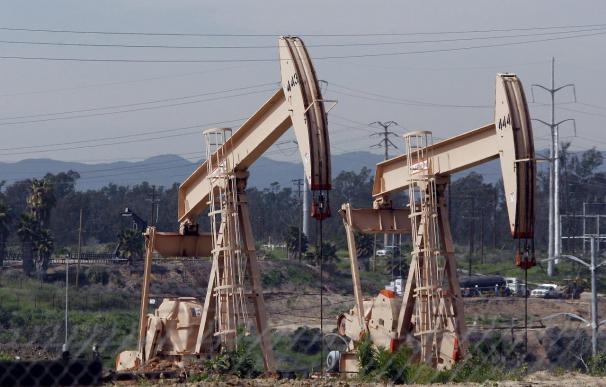 El petróleo de Texas pierde un 0,9 por ciento y cierra en 48,36 dólares el barril