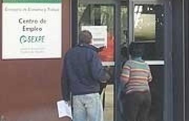 CCOO Extremadura vincula los "decepcionantes datos" con el "abandono inversor" que sufre la región