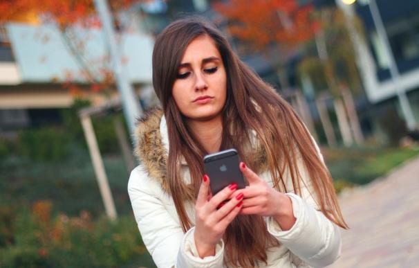 Los adolescentes que sufren ciberacoso tienen niveles más elevados de la hormona del estrés