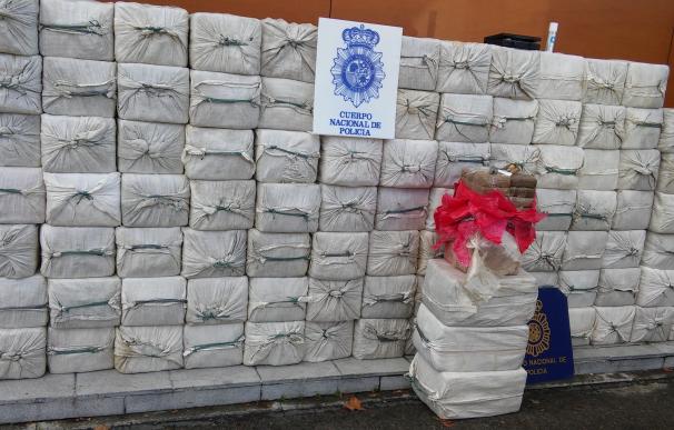 3.000 kilos de cocaína, el primer alijo incautado por la policía en 2016