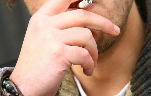 Expertos en cáncer de pulmón piden subir el precio del tabaco para reducir el tabaquismo en adolescentes