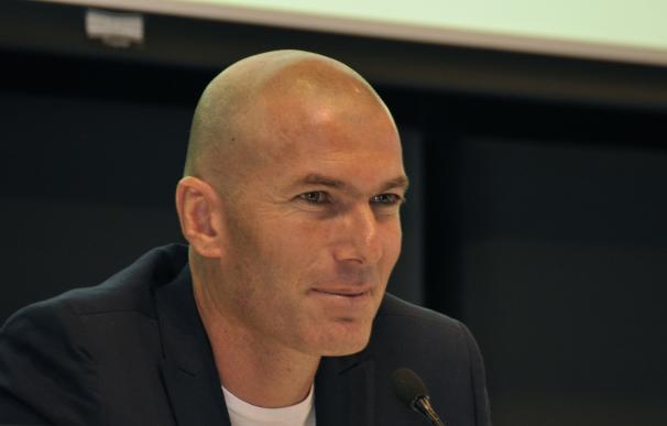 Primera rueda de prensa de Zidane como entrenador del Real Madrid. / AFP