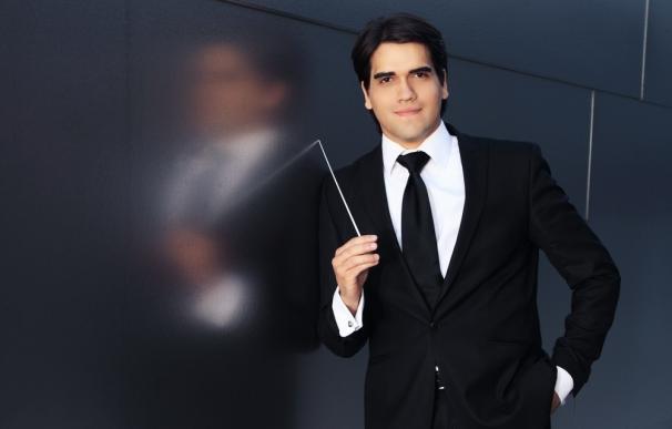 El venezolano Manuel López-Gómez dirige a la OSPA con un programa dedicado a Beethoven