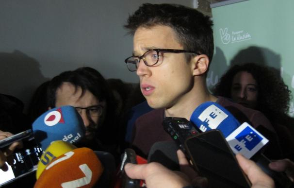 Errejón dice que "no es un mal paso" el perdón de Cospedal a las familias del Yak 42 y pide a Rajoy que "no se esconda"
