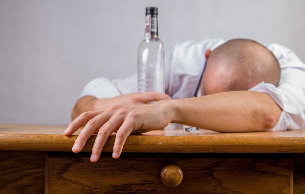 El abuso del alcohol aumenta el riesgo de infarto, además de otros problemas cardiovasculares