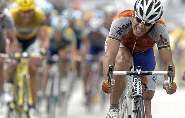 Freire continuará en el Tour de Francia pese a sufrir varias perdigonadas