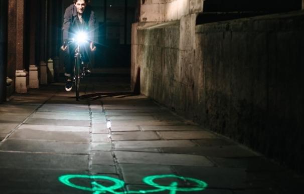 Las bicis de Nueva York proyectarán una señal luminosa en el suelo para alertar de la presencia de ciclistas