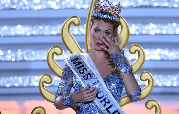 La española Mireia Lalaguna coronada Miss Mundo 2015