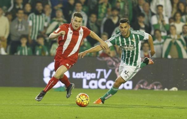 El Sevilla se impone al Betis (0-2) en la ida de octavos de la Copa del Rey