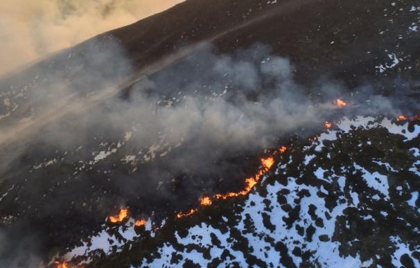 El incendio de Garòs (Lleida) ha quemado unas 200 hectáreas de pastos de montaña