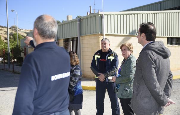 Diputación visita el Parque de Bomberos de Albox para comprobar el estado de la nave de su propiedad