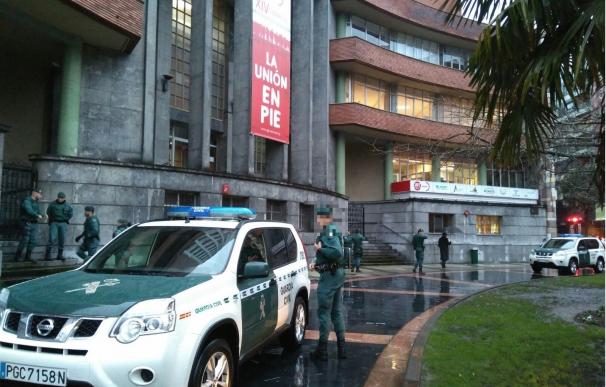Unión de Guardias Civiles, extrañada por el "mastodóntico" operativo del registro a UGT Asturias