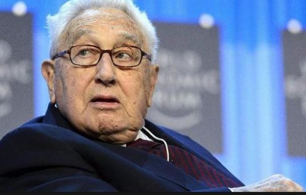Kissinger, el mito de la política exterior americana, dice que Trump llega sin maletas