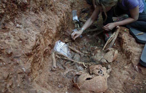 Diputación de Ciudad Real y UNED colaborarán en la exhumación de las fosas comunes de la Guerra Civil en la provincia