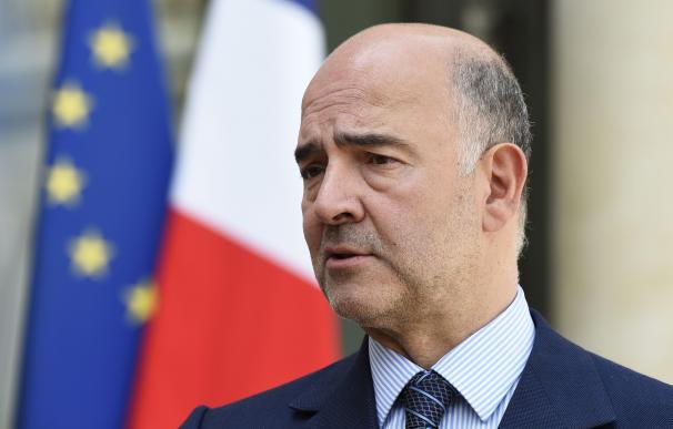 El comisario Moscovici insiste en que España tendrá que adoptar ajustes adicionales