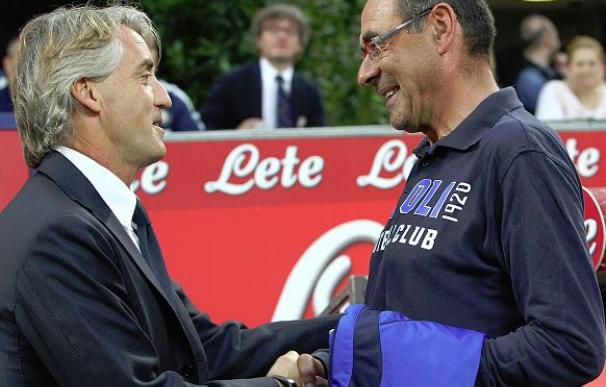 Trifulca entre entrenadores: Sarri llama "maricón" a Mancini y este le tilda de "racista" / Getty Images.