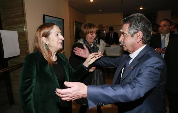 Revilla sitúa el origen de España en Liébana y 'se declara' a la presidenta del Congreso: "Ana, te quiero"