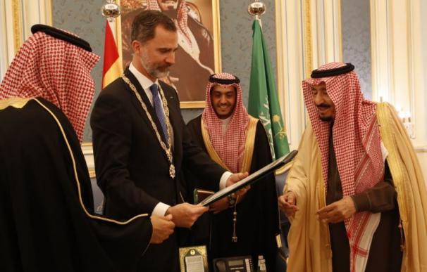 El rey Salman recibe a Felipe VI con todos los honores