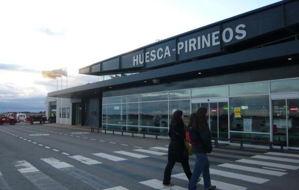 Acceso al aeropuerto de Huescas-Pirineos.