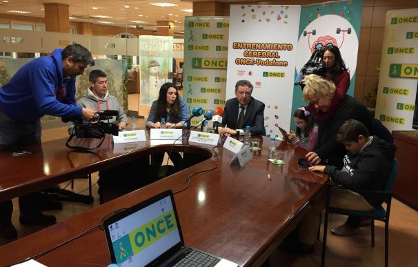 La ONCE presenta en Sevilla los primeros juegos móviles de entrenamiento cerebral para personas ciegas