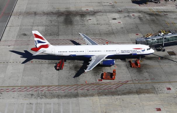 Los tripulantes de cabina de British Airways convocan una huelga de 48 horas a partir del próximo día 10