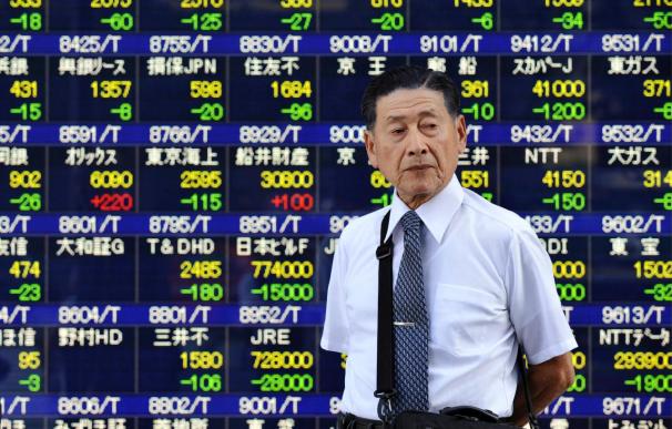 El índice Nikkei baja 58,06 puntos,el 0,57 por ciento, hasta 10.075,17 puntos