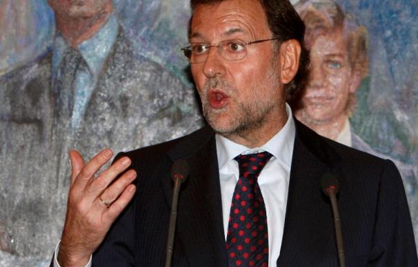 Rajoy dice que Basagoiti es "una persona de fiar" y "previsible"