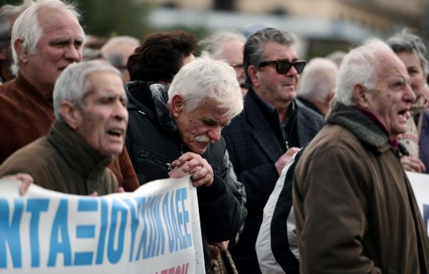 Pensionistas griegos no quieren más reformas en el sistema de pensiones