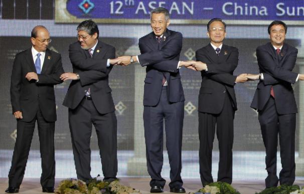 Los mandatarios de la ASEAN se reúnen con los de China, Corea, India y Japón