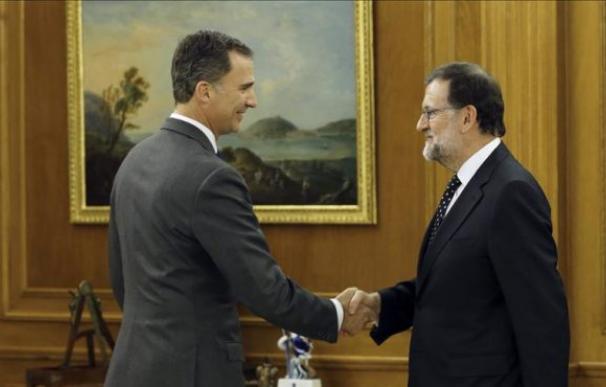 Felipe IV y Rajoy en su primera reunión después de las elecciones