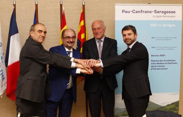 El Cuatripartito de la línea Pau-Canfranc acuerda solicitar ayudas europeas para la reapertura