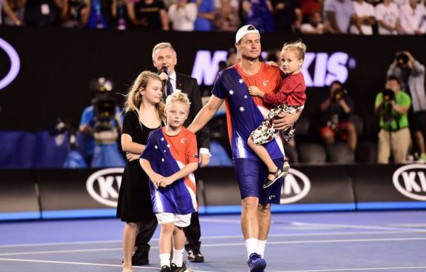 Hewitt se despide del tenis junto a su familia / @AustralianOpen