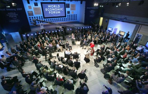 Los empresarios europeos prometen empleo para los refugiados - Debate de Davos