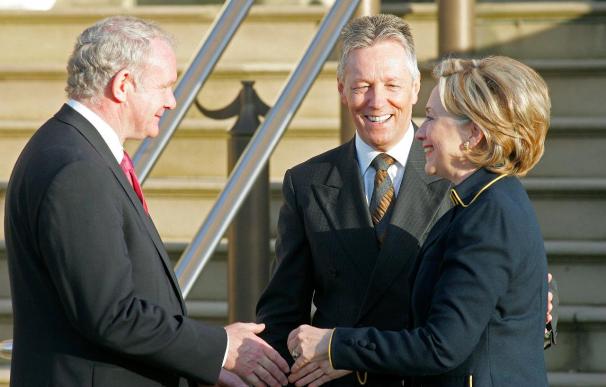 Clinton en Belfast para impulsar la devolución de competencias en Justicia e Interior