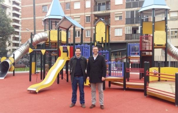 Finalizan las obras del parque infantil de General Riera para adaptarlo a la nueva normativa de seguridad y salubridad