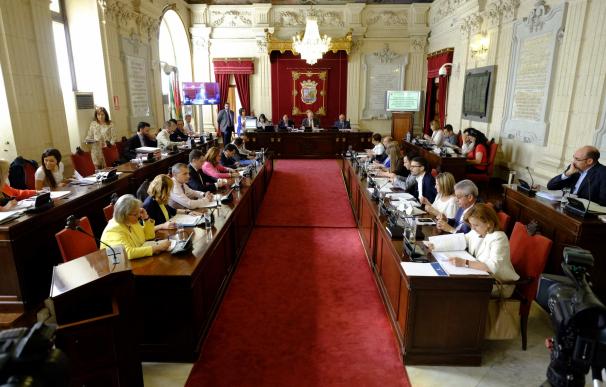 La consulta de Repsol y el Astoria centran el pleno del Ayuntamiento de Málaga