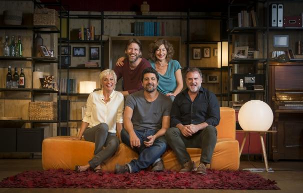 Cesc Gay y Eva Hache llegan al Festival de Teatro de Málaga con 'Los vecinos de arriba'