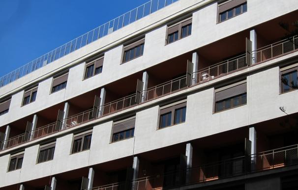 IU pide eliminar la tasa de Transmisión Patrimonial en el alquiler de vivienda para las rentas más bajas